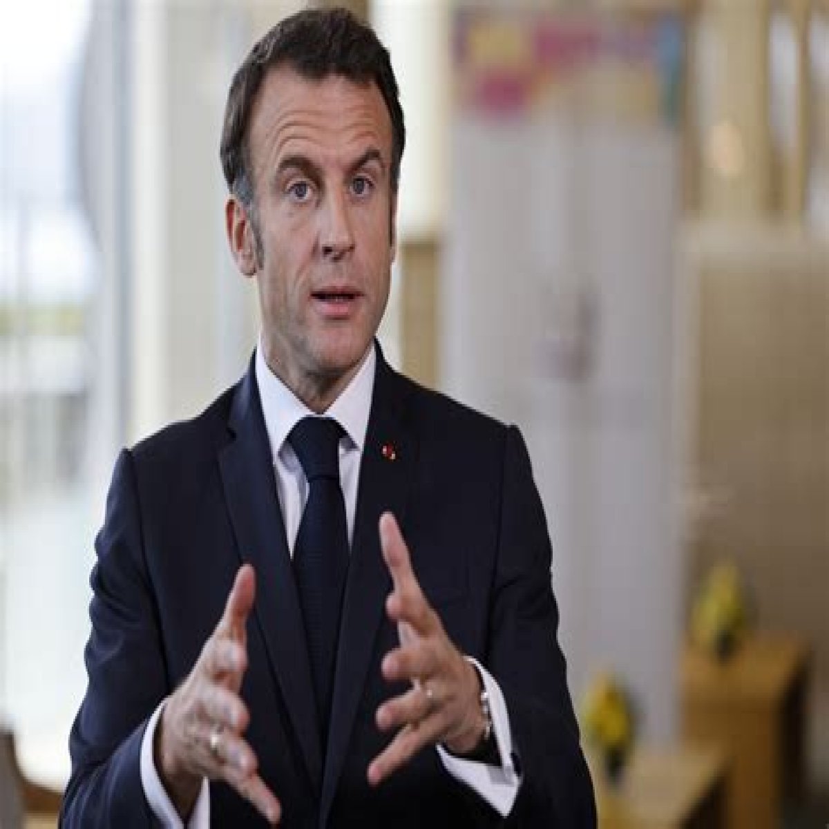 Unveiling The Height Of Emmanuel Macron: A Closer Look