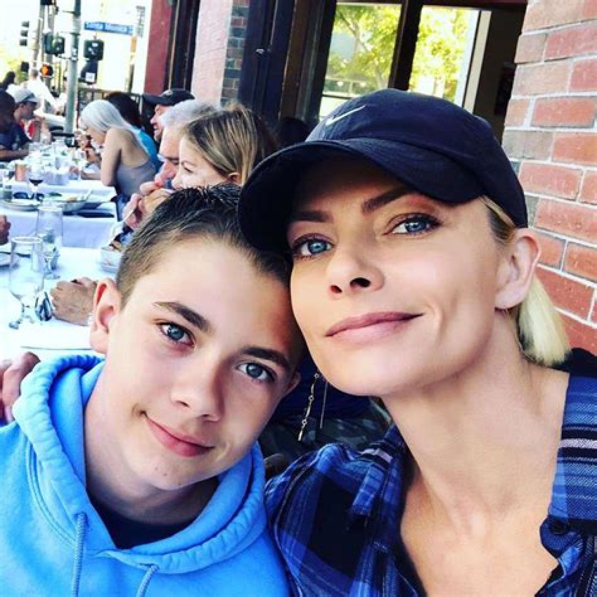 
Who are Jaime Presslys Parents? Jaime Pressly Biography, Parents Name, Nationality and More 
