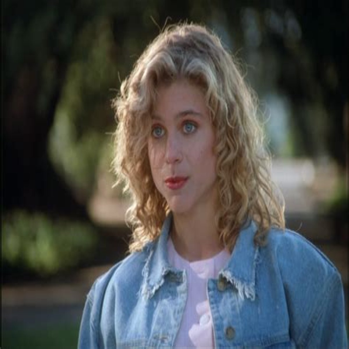 Who Was Zoe Trilling? Wiki, Cause Of Death, Parents, Net Worth